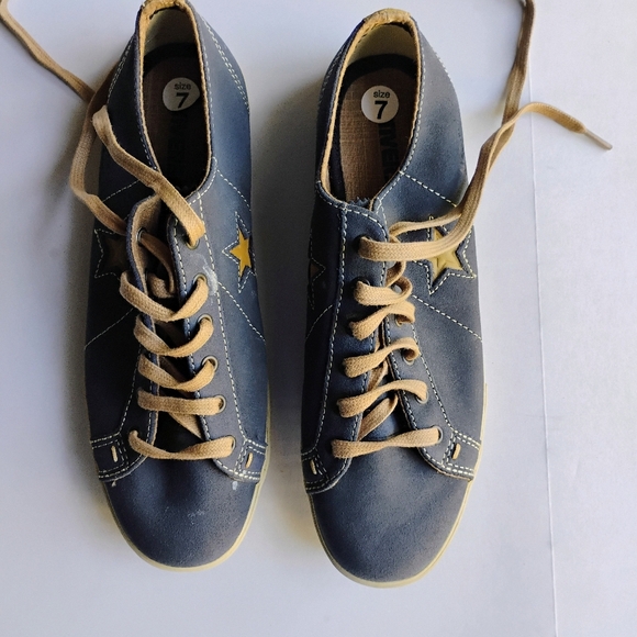 Converse All Stars Shoes - NEW Converse One Star – Rare Black Denim & Khaki Star (Men’s 7 / Women’s 8.5)